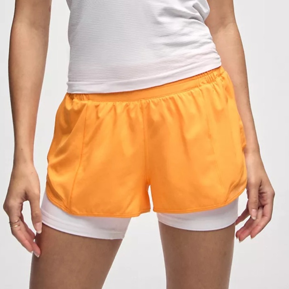 Lululemon Hotty Hot High-Rise Lined Short 2.5